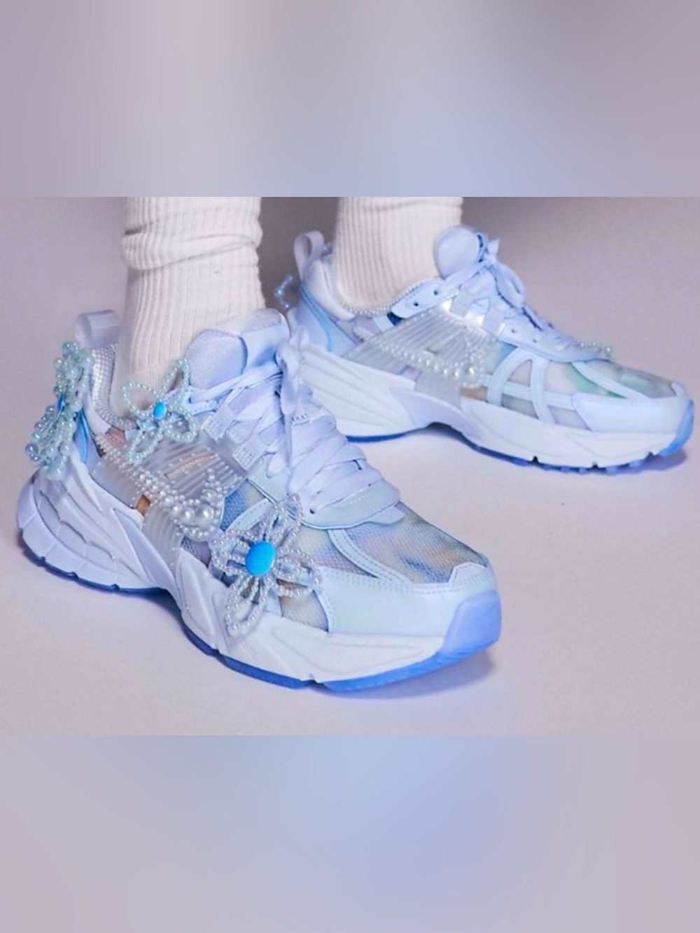 Nike V2K Run 'Susan Fang Artist Collection' IB7426-400 Women's Size 10.5 Shoes